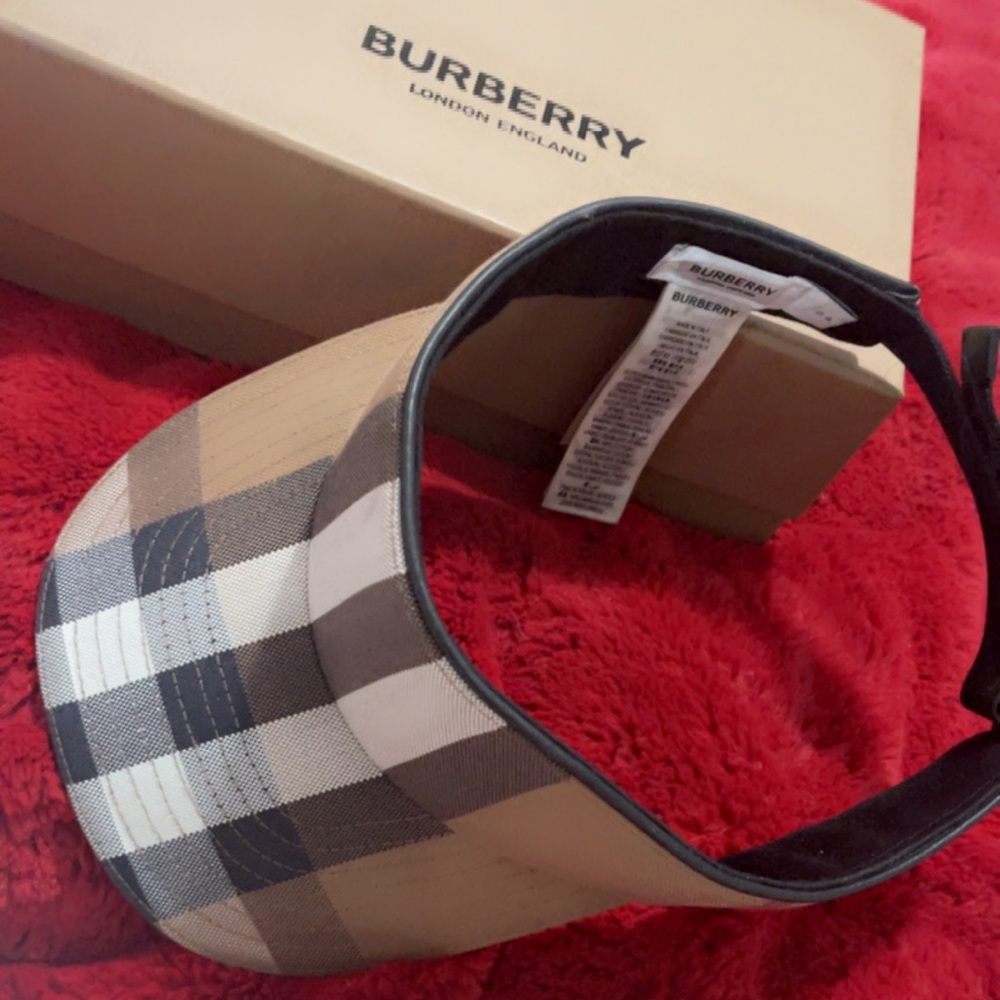 New print Burberry visor hat.